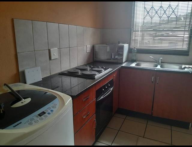 2 BEDROOM HOUSE FOR SALE IN HEATHERVIEW